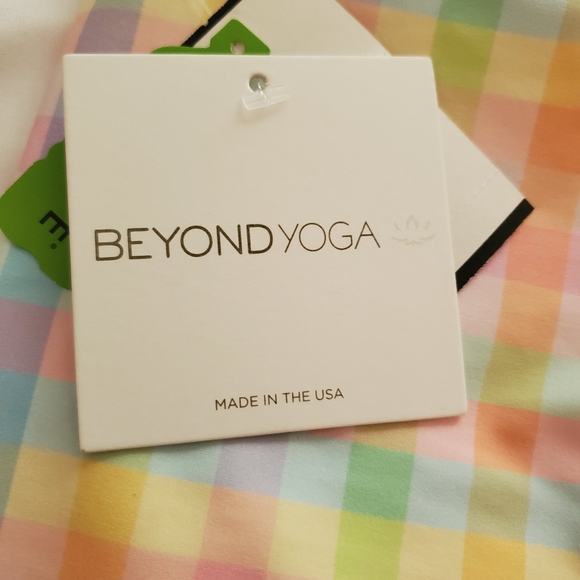 NWT Beyond Yoga Printed High-Waisted Bike Short Small - Picture 9 of 9
